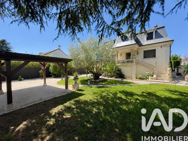 Maison 12 pièces 448 m²