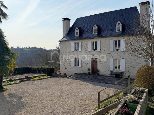 Maison 12 pièces 490 m²