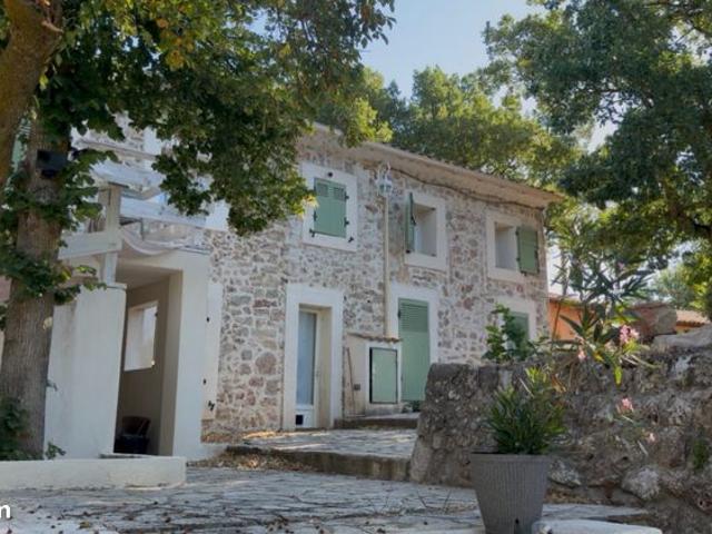 Maison 12 pièces 400 m²