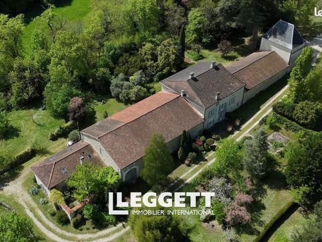 Maison 12 pièces 400 m²