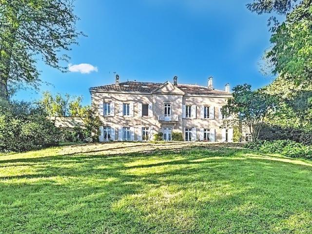 Maison 12 pièces 400 m²