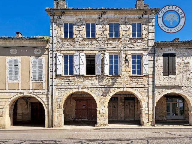 Maison 12 pièces 400 m²