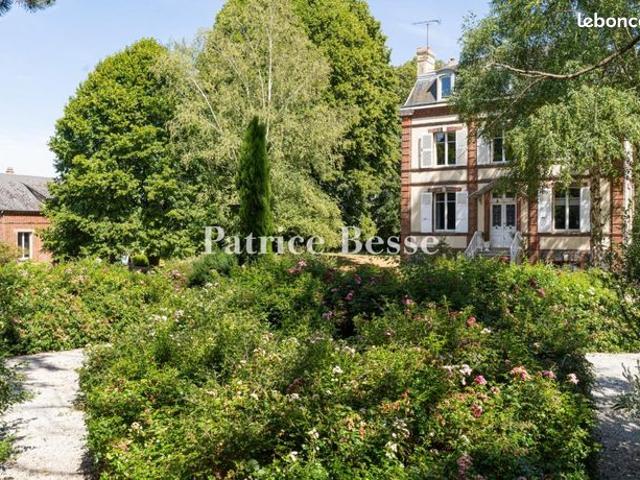 Maison 12 pièces 404 m²