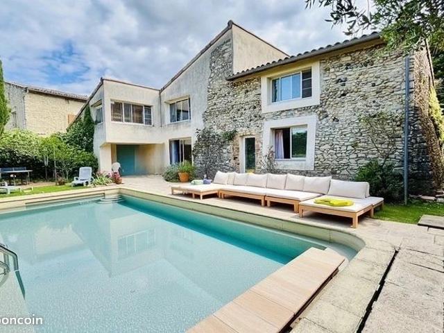 Maison 12 pièces 413 m²