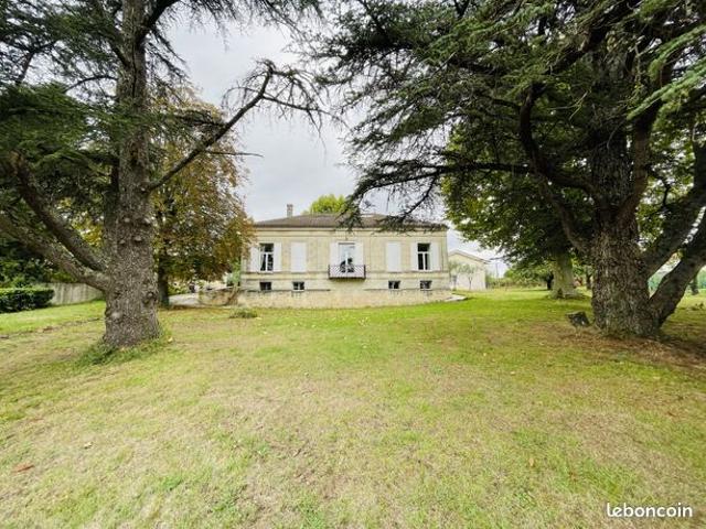 Maison 12 pièces 410 m²