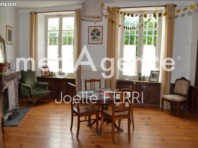Maison 12 pièces 417 m²