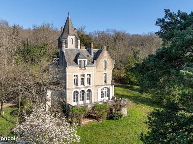 Maison 12 pièces 417 m²
