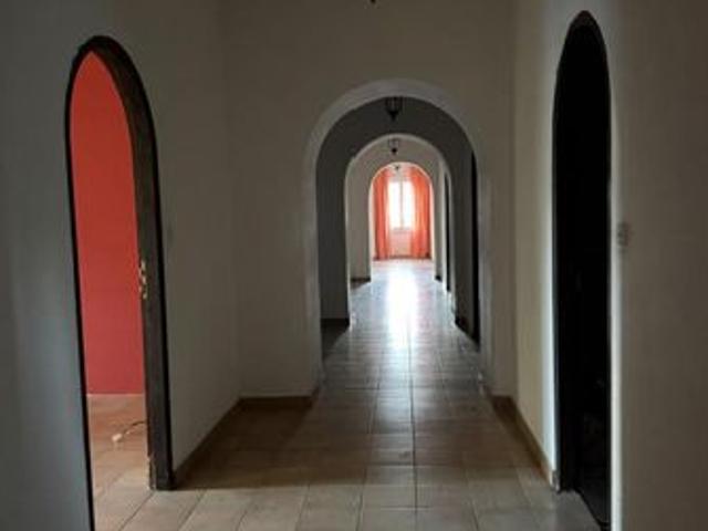 Maison 12 pièces 427 m²