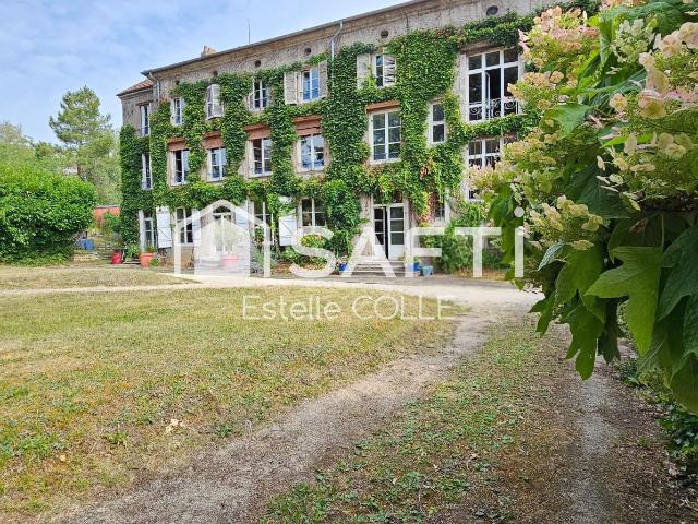 Maison 12 pièces 430 m²