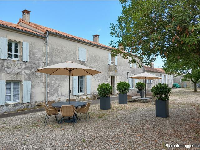 Maison 12 pièces 439 m²