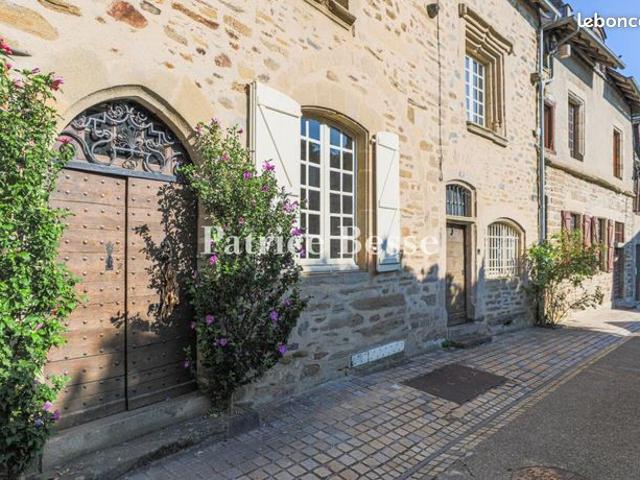 Maison 12 pièces 550 m²