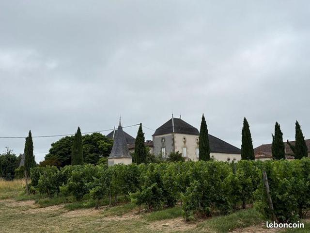 Maison 12 pièces 550 m²