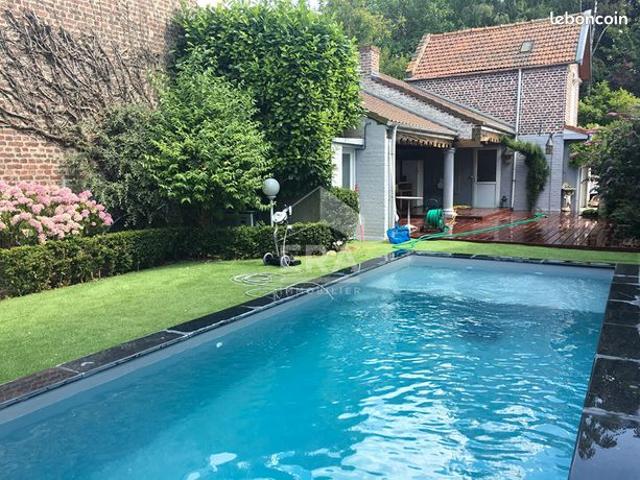 Maison 12 pièces 5000 m²