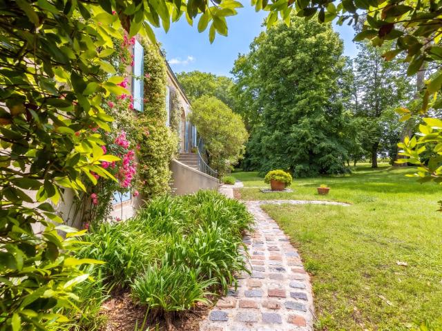 Maison 12 pièces 600 m²