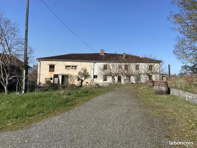 Maison 12 pièces 761 m²