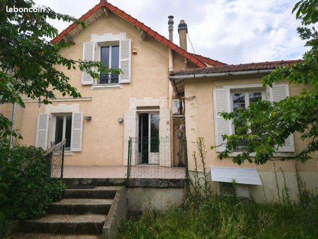 Maison 130 m² avec jardin, Annexe de 75 m² et fort potentiel Quartier recherché des bords de Marne à Créteil