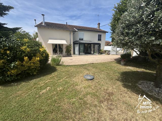 MAISON 133 M2 / GARAGE / PISCINE / TERRAIN 1 134 M2