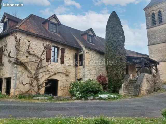 Maison 13 pièces 152 m²