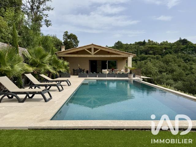 Maison 13 pièces 250 m²