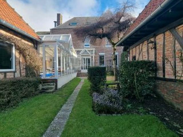 Maison 13 pièces 250 m²