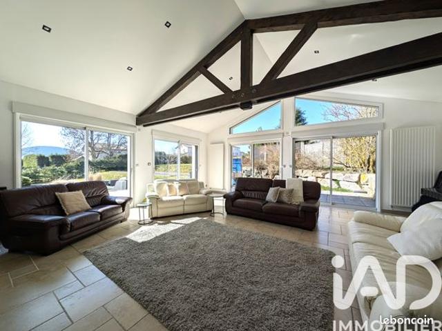 Maison 13 pièces 250 m²