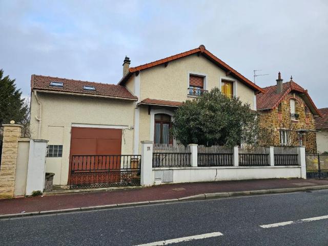 Maison 13 pièces 260 m²