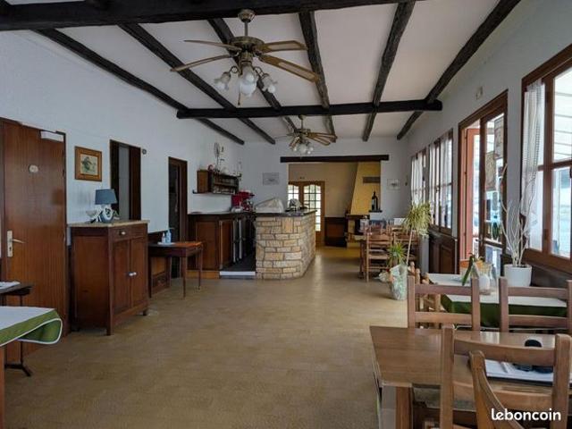 Maison 13 pièces 265 m²