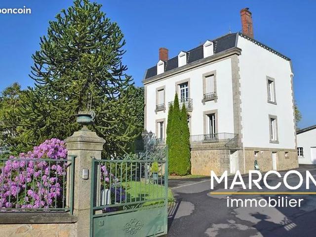 Maison 13 pièces 268 m²