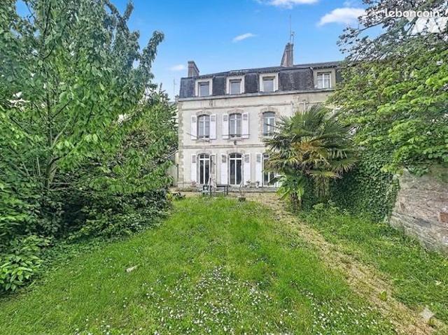 Maison 13 pièces 269 m²