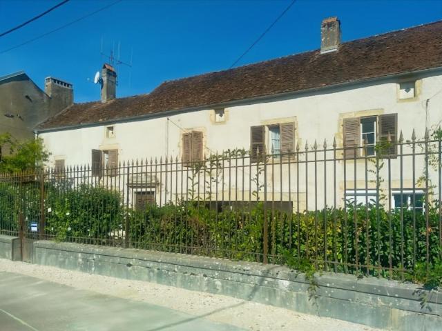 Maison 13 pièces 279 m²