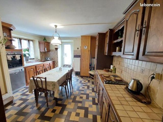 Maison 13 pièces 282 m²