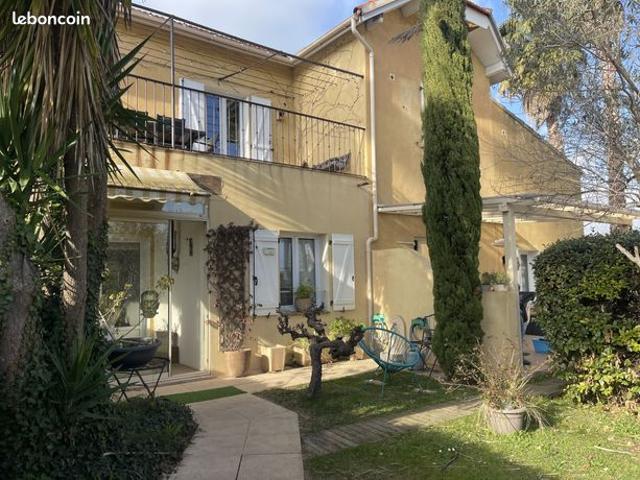 Maison 13 pièces 286 m²