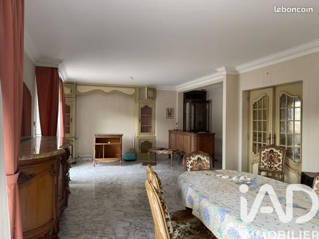 Maison 13 pièces 294 m²