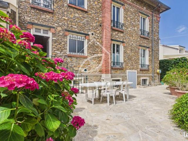 Maison 13 pièces 298 m²