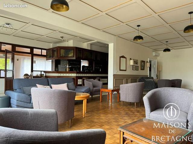 Maison 13 pièces 299 m²