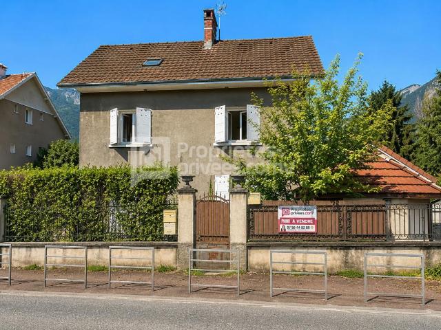 Maison 13 pièces 200 m²