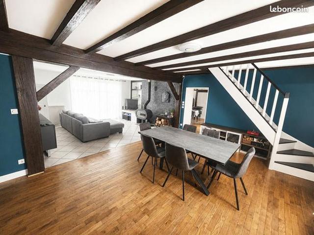 Maison 13 pièces 213 m²