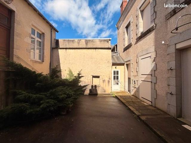 Maison 13 pièces 210 m²