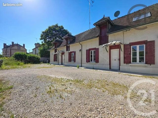 Maison 13 pièces 210 m²
