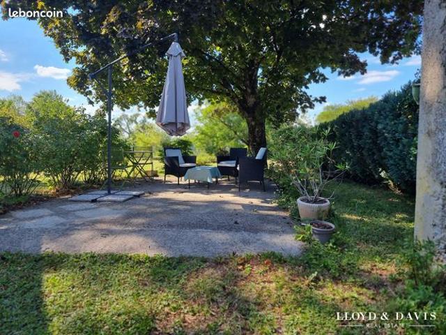 Maison 13 pièces 230 m²