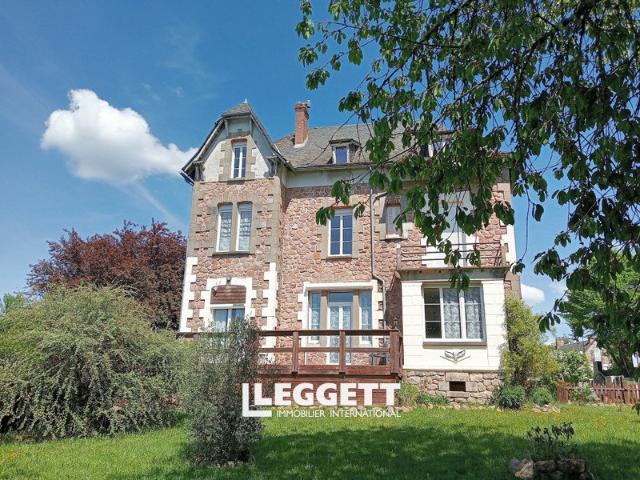 Maison 13 pièces 235 m²