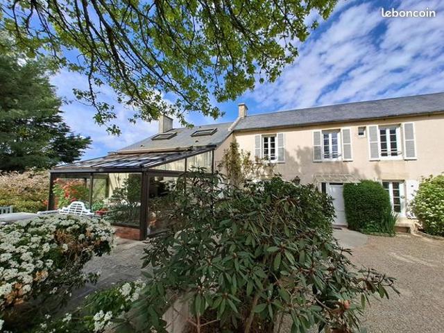 Maison 13 pièces 343 m²