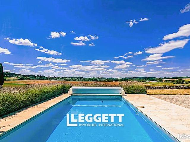 Maison 13 pièces 347 m²