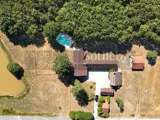 Maison 13 pièces 349 m²