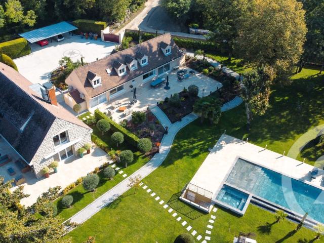 Maison 13 pièces 349 m²