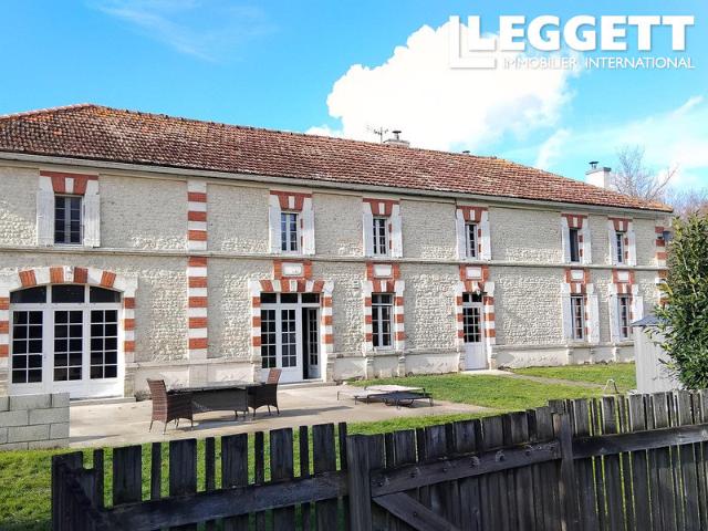 Maison 13 pièces 353 m²