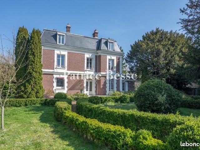 Maison 13 pièces 350 m²