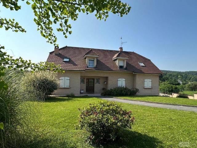 Maison 13 pièces 350 m²