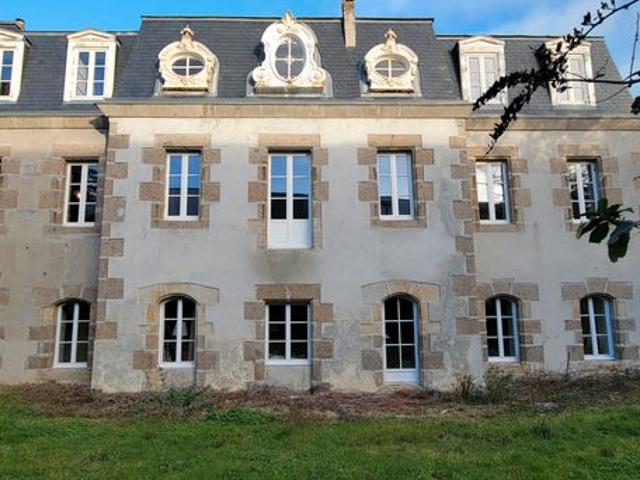 Maison 13 pièces 357 m²