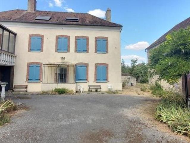 Maison 13 pièces 367 m²